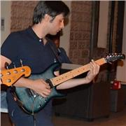 Insegnante di chitarra classica/moderna